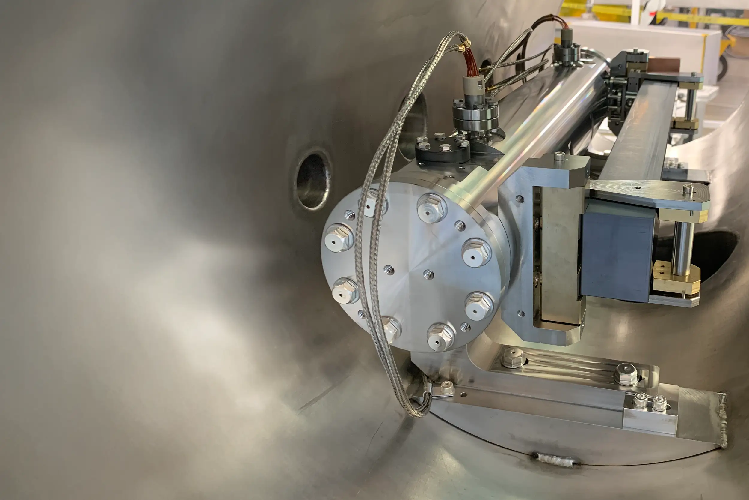 https://testwpirelec.alcen.com/wp-content/uploads/2024/07/KB-system-for-LRL-CAT-beamline.webp
